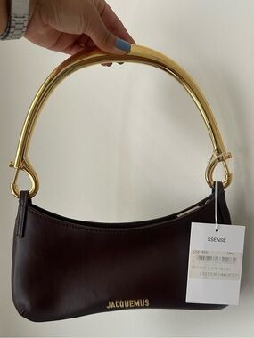 Jacquemus Le Bisou Mousqueton